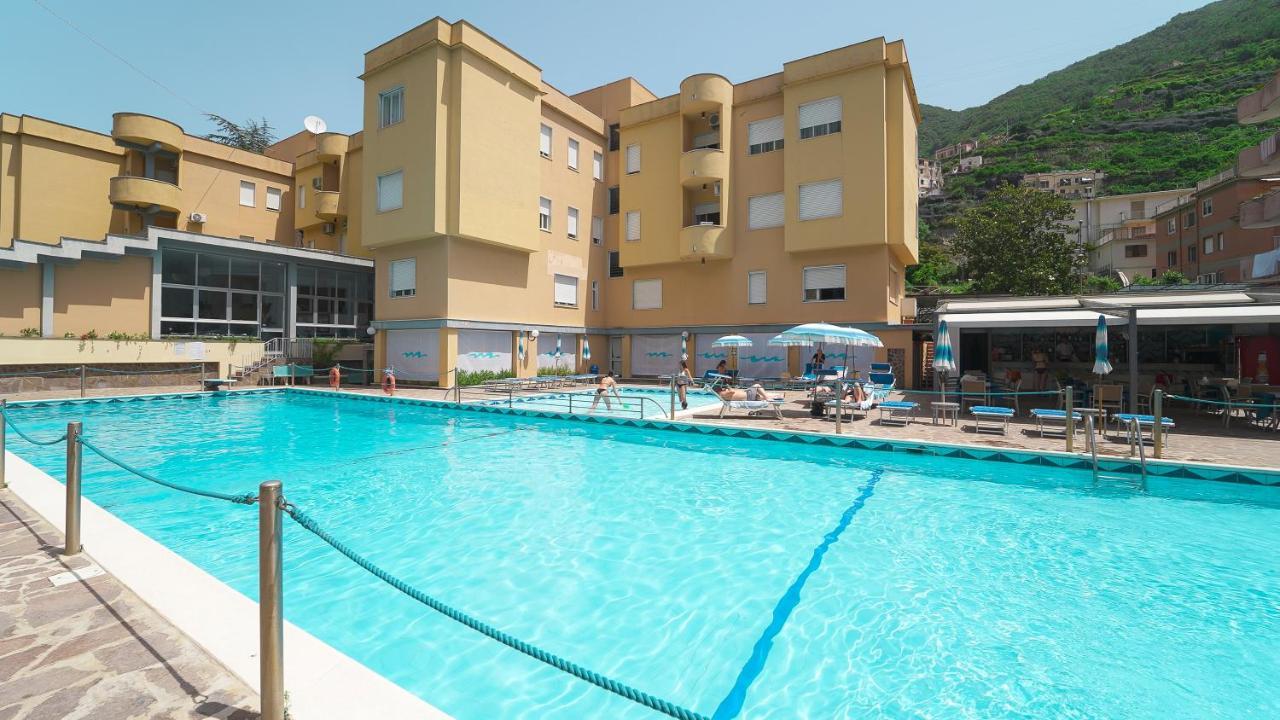 Casa Vacanza San Pietro Maiori Exterior photo